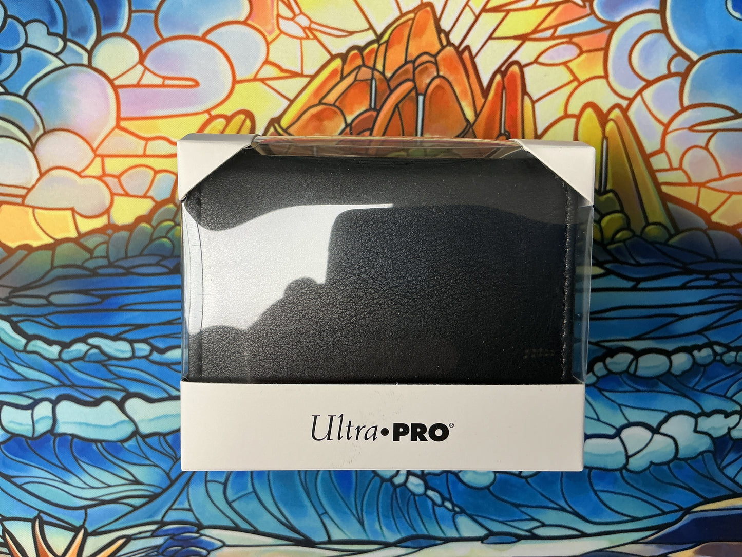 UltraPro Deckbox: Alcove Edge 100+ Vivid (Black)