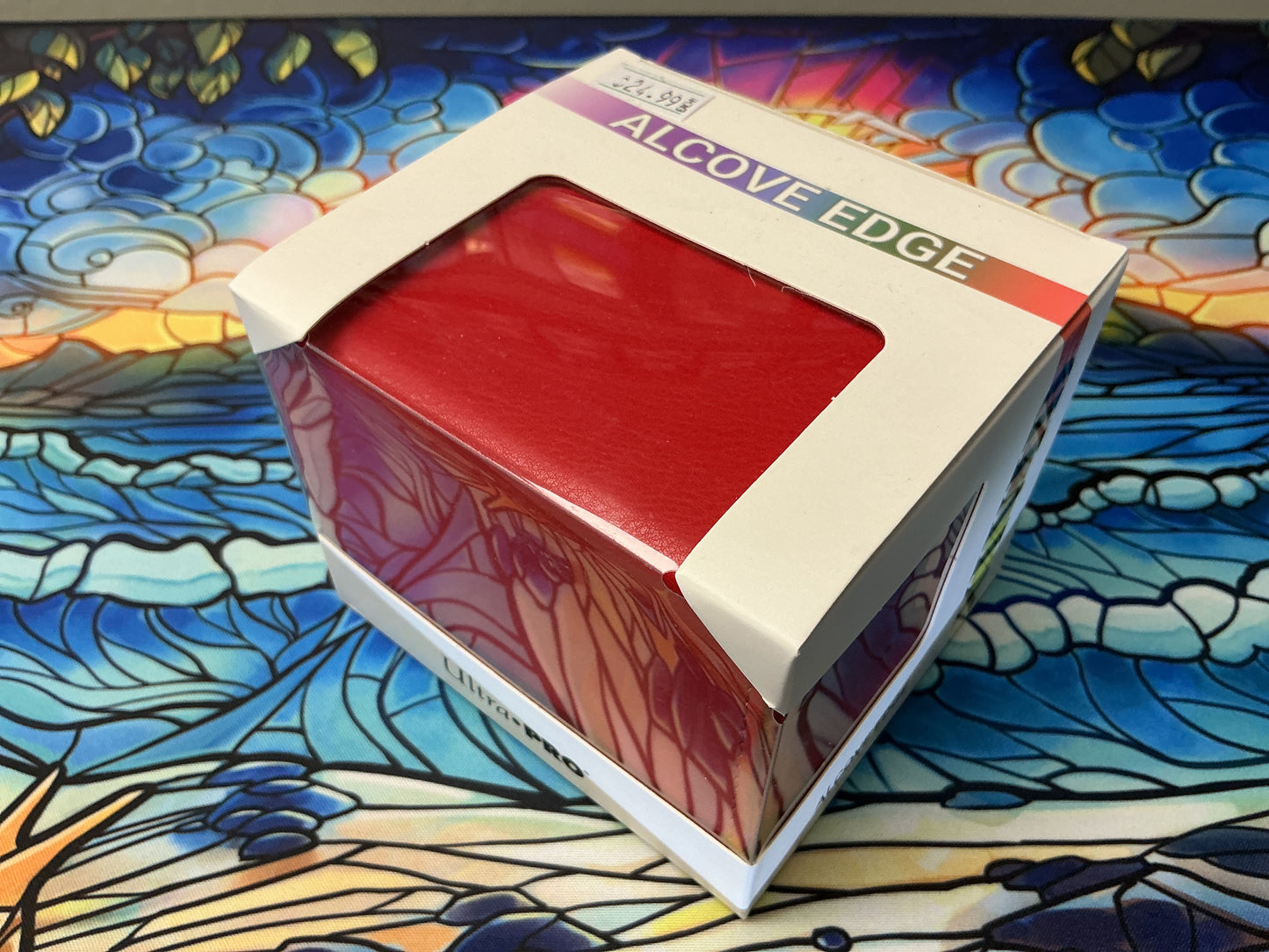 UltraPro Deckbox: Alcove Edge 100+ Vivid (Red)