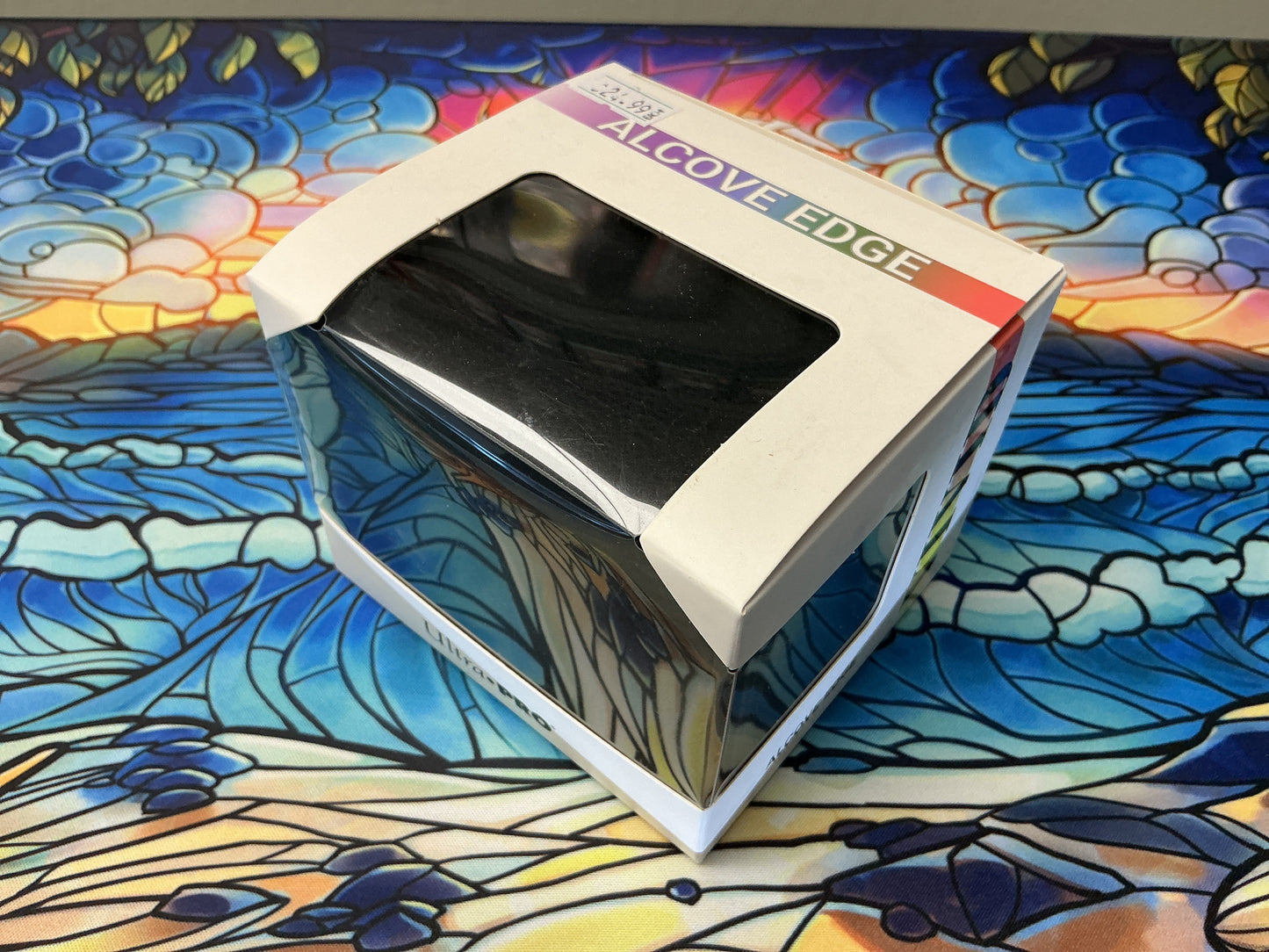 UltraPro Deckbox: Alcove Edge 100+ Vivid (Black)